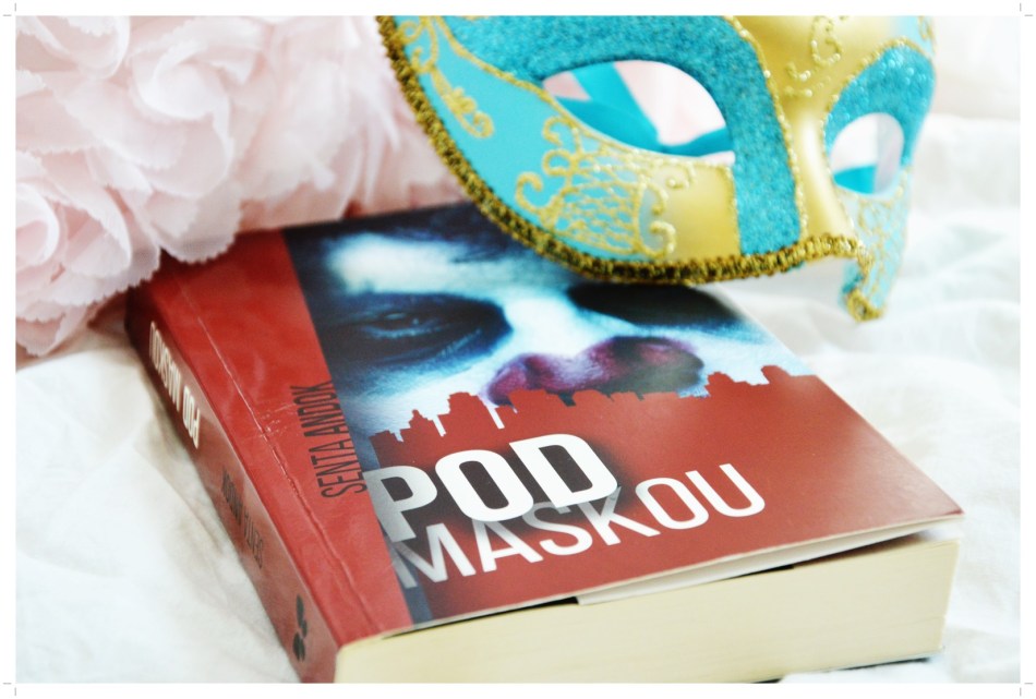 pod maskou03